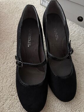 AEROSOLES Black Mary Jane Flats with Textured Strap